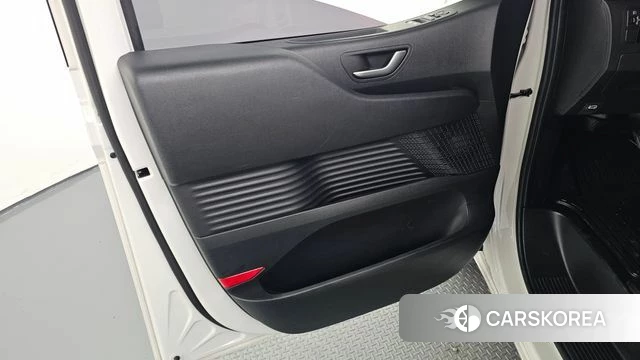 Hyundai Staria id 4593173 из Кореи 16
