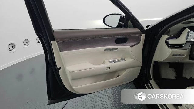 Genesis G90 (RS4) id 5040315 из Кореи 16