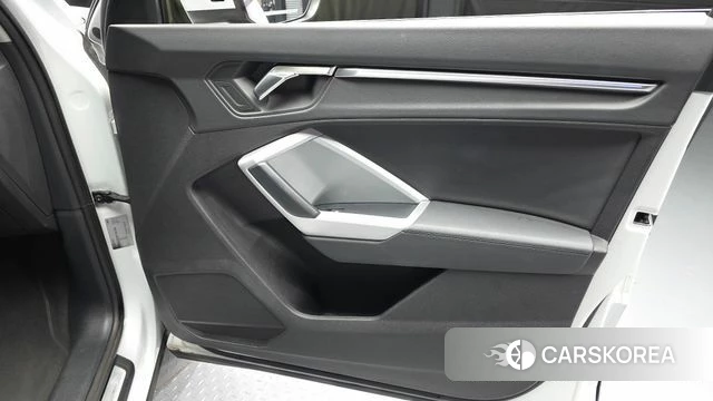 Audi Q3 (F3) id 5059247 из Кореи 16