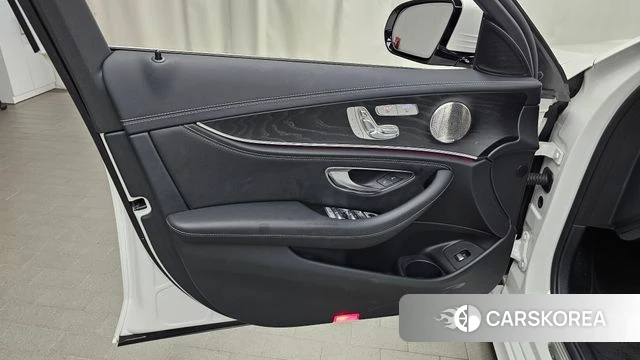 Mercedes-Benz E-Class W213 id 5012657 из Кореи 16