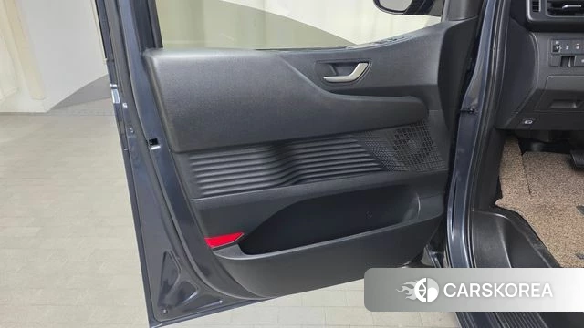 Hyundai Staria id 4950641 из Кореи 16