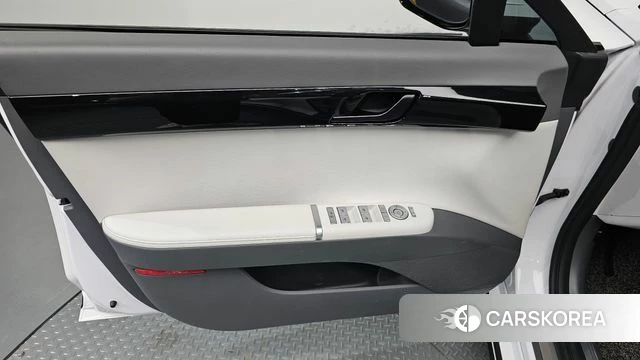 Hyundai Grandeur (GN7) id 4555172 из Кореи 16