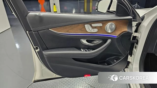 Mercedes-Benz E-Class W213 id 5018850 из Кореи 16