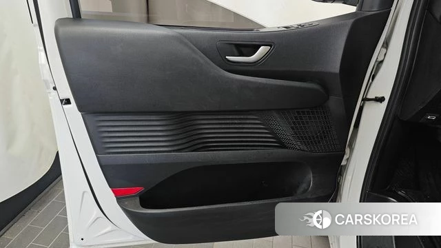 Hyundai Staria id 5046917 из Кореи 16