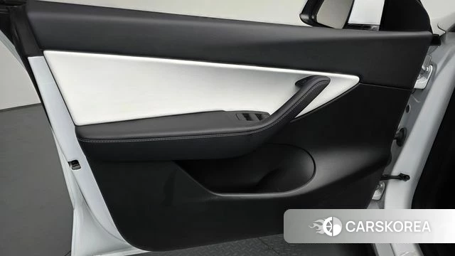 Tesla Model Y id 4959223 из Кореи 16
