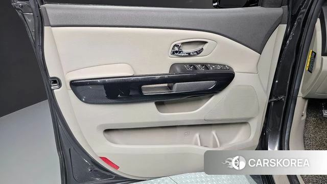 Kia All New Carnival id 5019005 из Кореи 16
