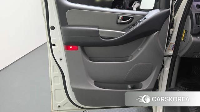 Hyundai The New Grand Starex id 5042288 из Кореи 16