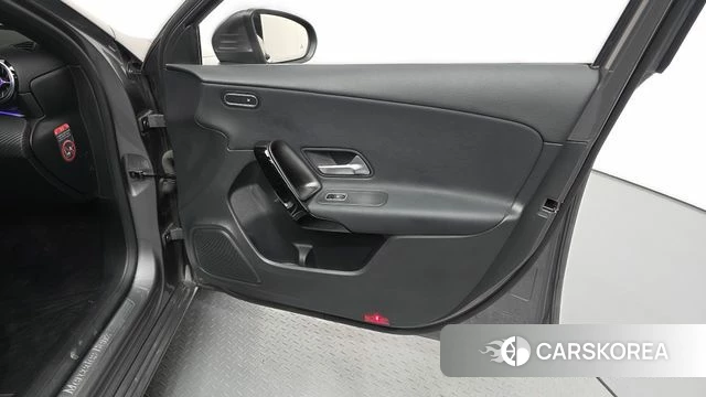 Mercedes-Benz A-Class W177 id 4943426 из Кореи 16