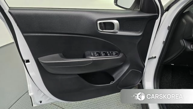 Hyundai Venue id 5021095 из Кореи 16