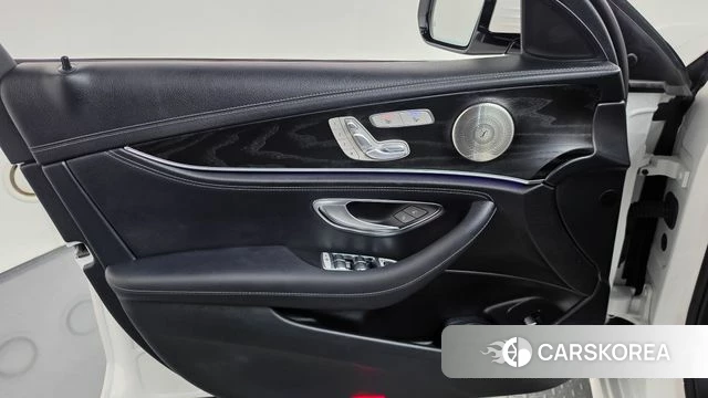 Mercedes-Benz E-Class W213 id 5021512 из Кореи 16