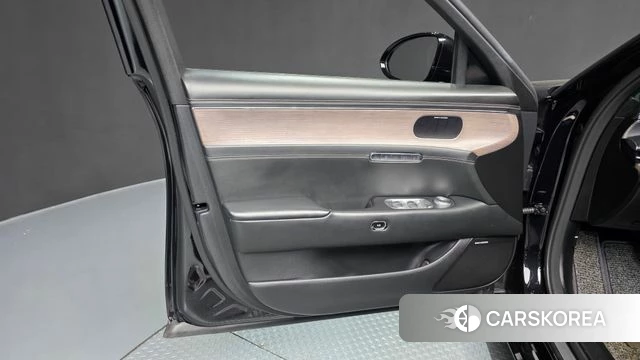 Genesis G90 (RS4) id 5040384 из Кореи 16