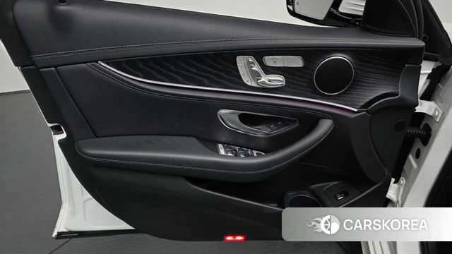 Mercedes-Benz E-Class W213 id 4936877 из Кореи 16