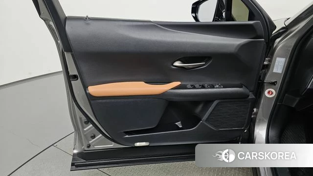 Lexus UX250h id 4907399 из Кореи 16