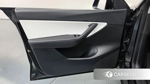 Tesla Model Y id 4976769 из Кореи 16