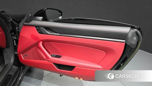 Porsche 911(992) id 4572065 из Кореи 16