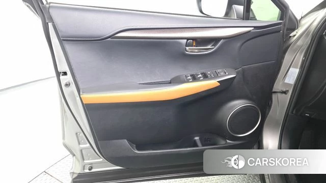 Lexus NX300h id 4993258 из Кореи 16