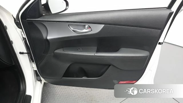 Kia The New K3 2nd generation id 4784178 из Кореи 16