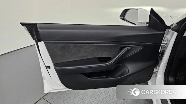 Tesla Model 3 id 4683761 из Кореи 16