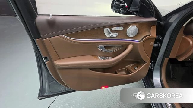Mercedes-Benz E-Class W213 id 4998507 из Кореи 16