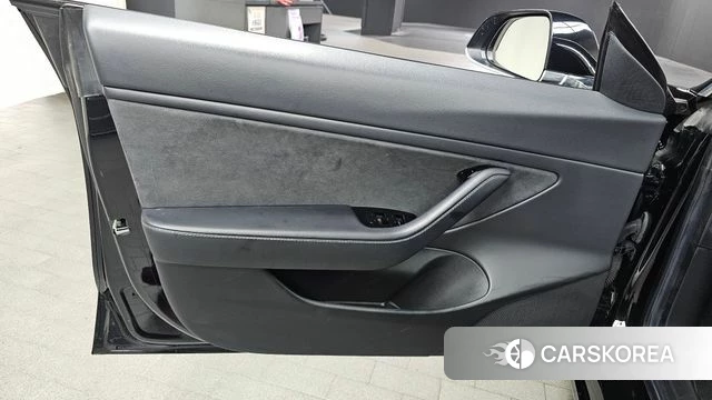 Tesla Model 3 id 4429572 из Кореи 16