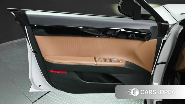 Hyundai Grandeur Hybrid (GN7) id 5045575 из Кореи 16