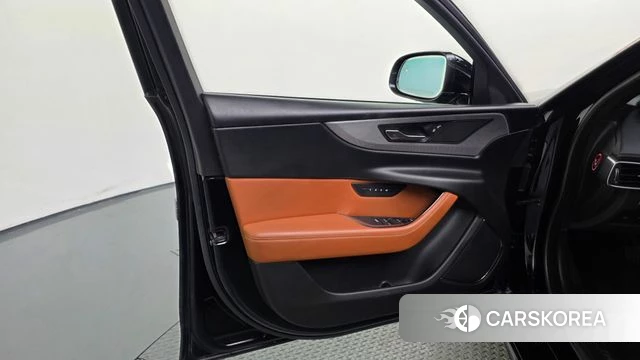 Jaguar XE id 4923497 из Кореи 16