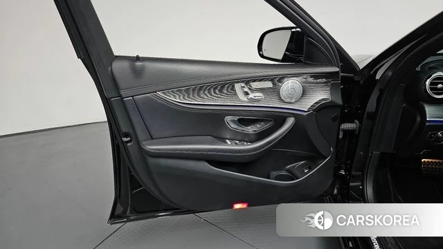Mercedes-Benz E-Class W213 id 4966892 из Кореи 17