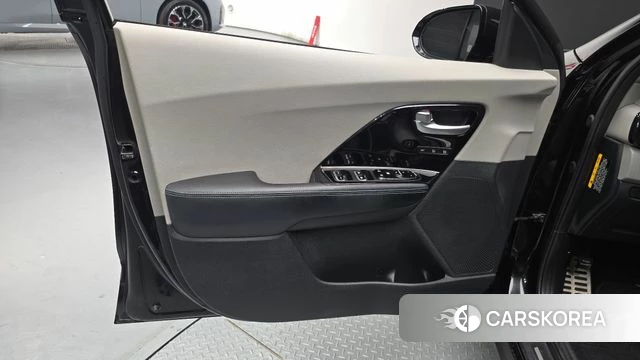 Kia Niro id 5048424 из Кореи 17
