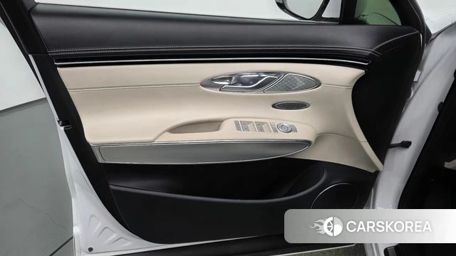 Genesis GV70 id 4981377 из Кореи 16