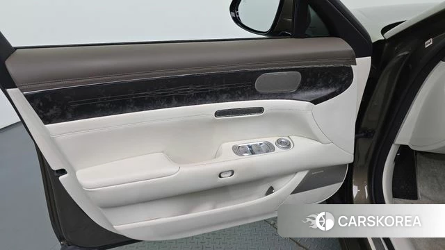 Genesis G90 (RS4) id 5046810 из Кореи 16