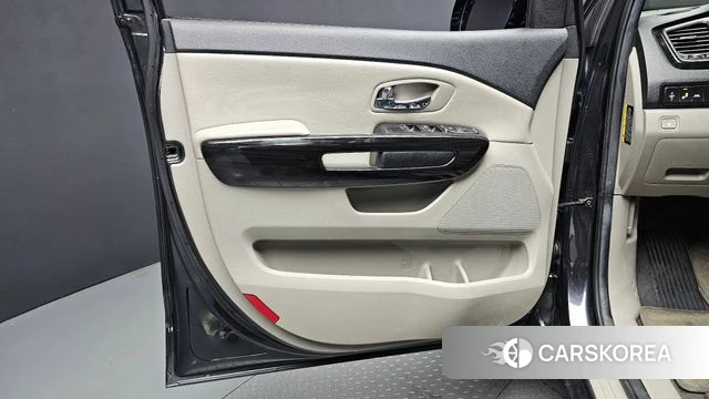 Kia The New Carnival id 5042122 из Кореи 16