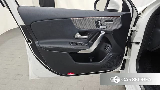 Mercedes-Benz A-Class W177 id 5059850 из Кореи 16