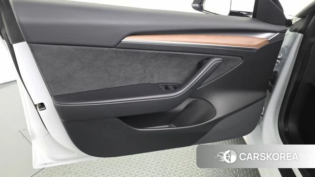 Tesla Model 3 id 4650938 из Кореи 16