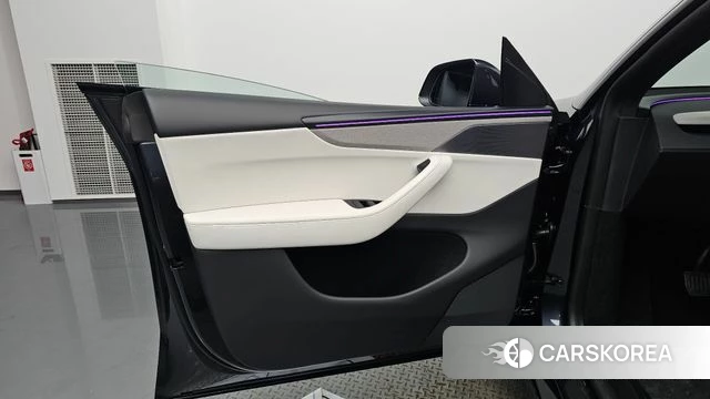 Tesla Model Y id 4756764 из Кореи 16