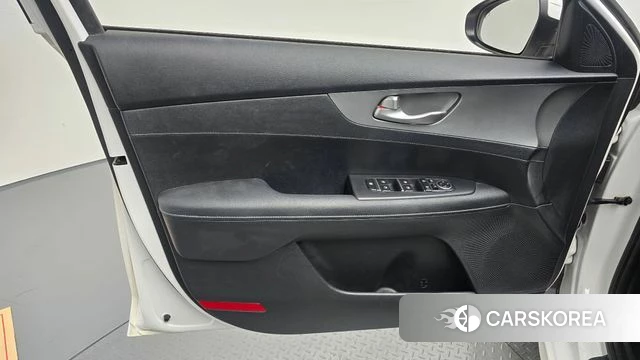Kia Come New K3 id 4987961 из Кореи 16