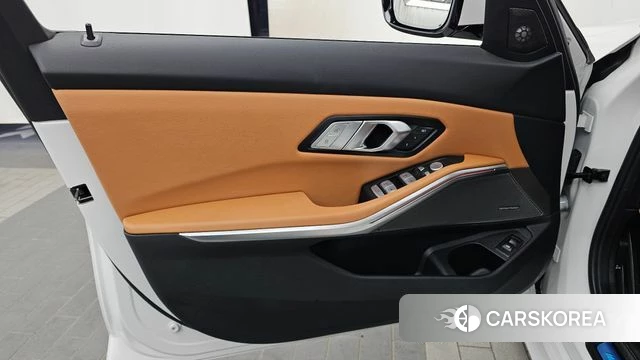 BMW 3 Series (G20) id 5032679 из Кореи 16
