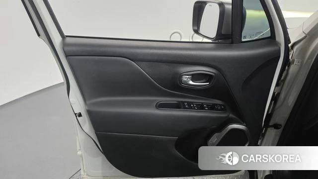 Jeep Renegade id 4923200 из Кореи 16