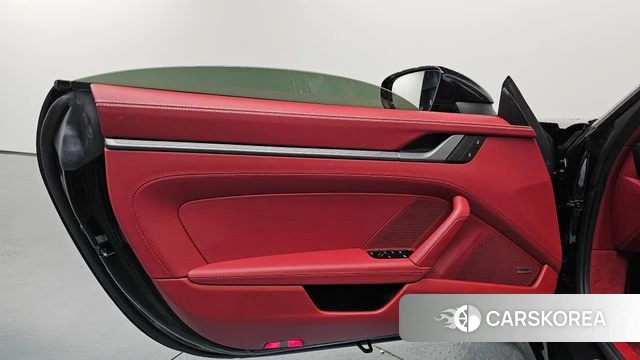 Porsche 911(992) id 4565959 из Кореи 16