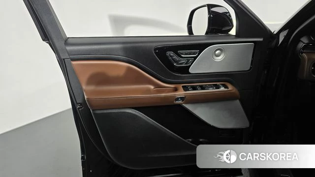 Lincoln Aviator 2nd generation id 5034335 из Кореи 16
