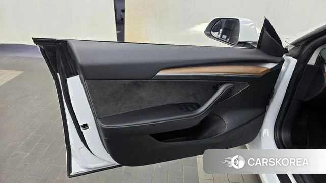 Tesla Model 3 id 4986859 из Кореи 16