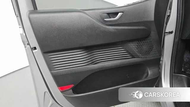 Hyundai Staria id 5002510 из Кореи 17