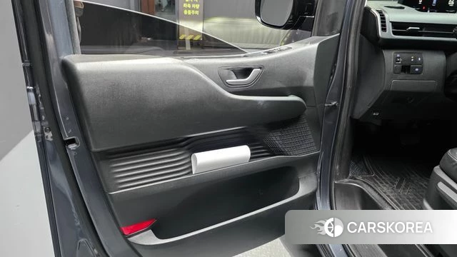 Hyundai Staria id 5021658 из Кореи 17
