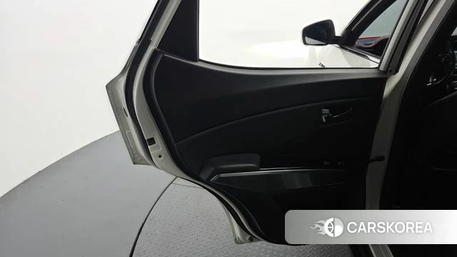 Ssangyong Tivoli Air id 4917812 из Кореи 17