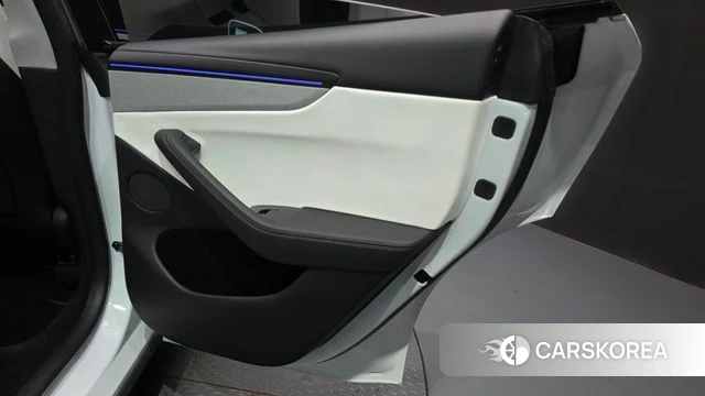 Tesla Model Y id 4904323 из Кореи 17