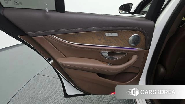 Mercedes-Benz E-Class W213 id 4983316 из Кореи 17
