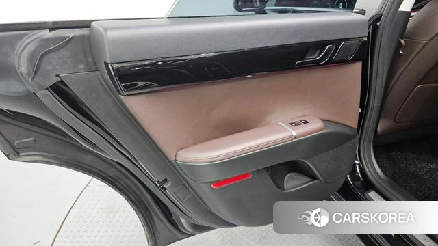 Hyundai Grandeur (GN7) id 4980701 из Кореи 17