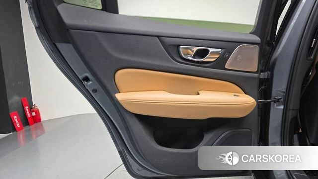 Volvo V60 Cross-Country 2nd Generation id 4952617 из Кореи 17