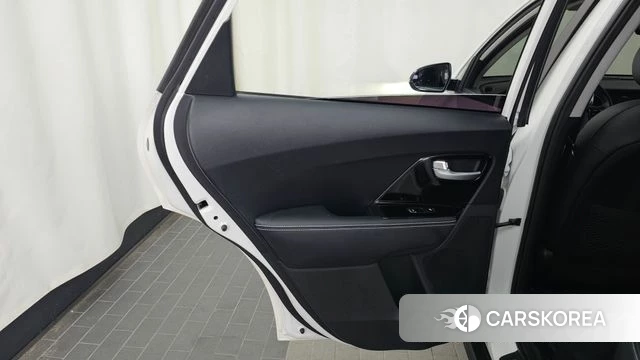Kia Niro EV id 4997651 из Кореи 17
