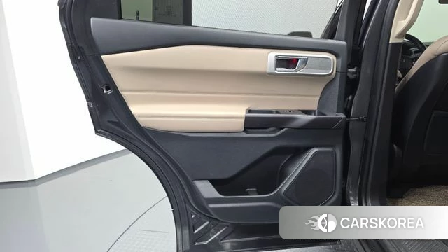 Ford Explorer 6th Generation id 4918373 из Кореи 17