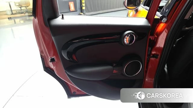 Mini Cooper S id 5047618 из Кореи 17